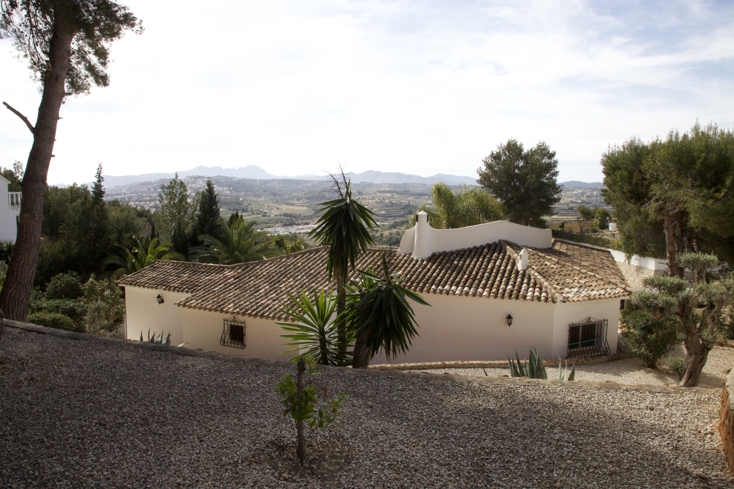 Villa Almoradi with Mountains in the distance